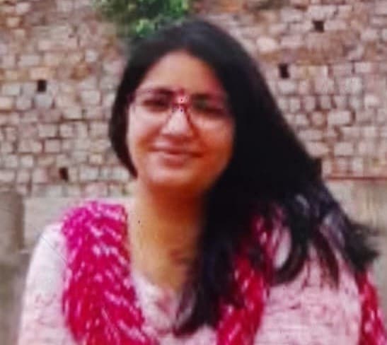 सुश्री आकांक्षा शर्मा, आईआरएसएस